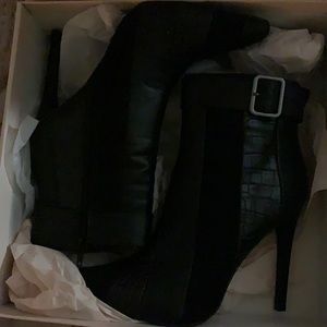 Leather low top boots